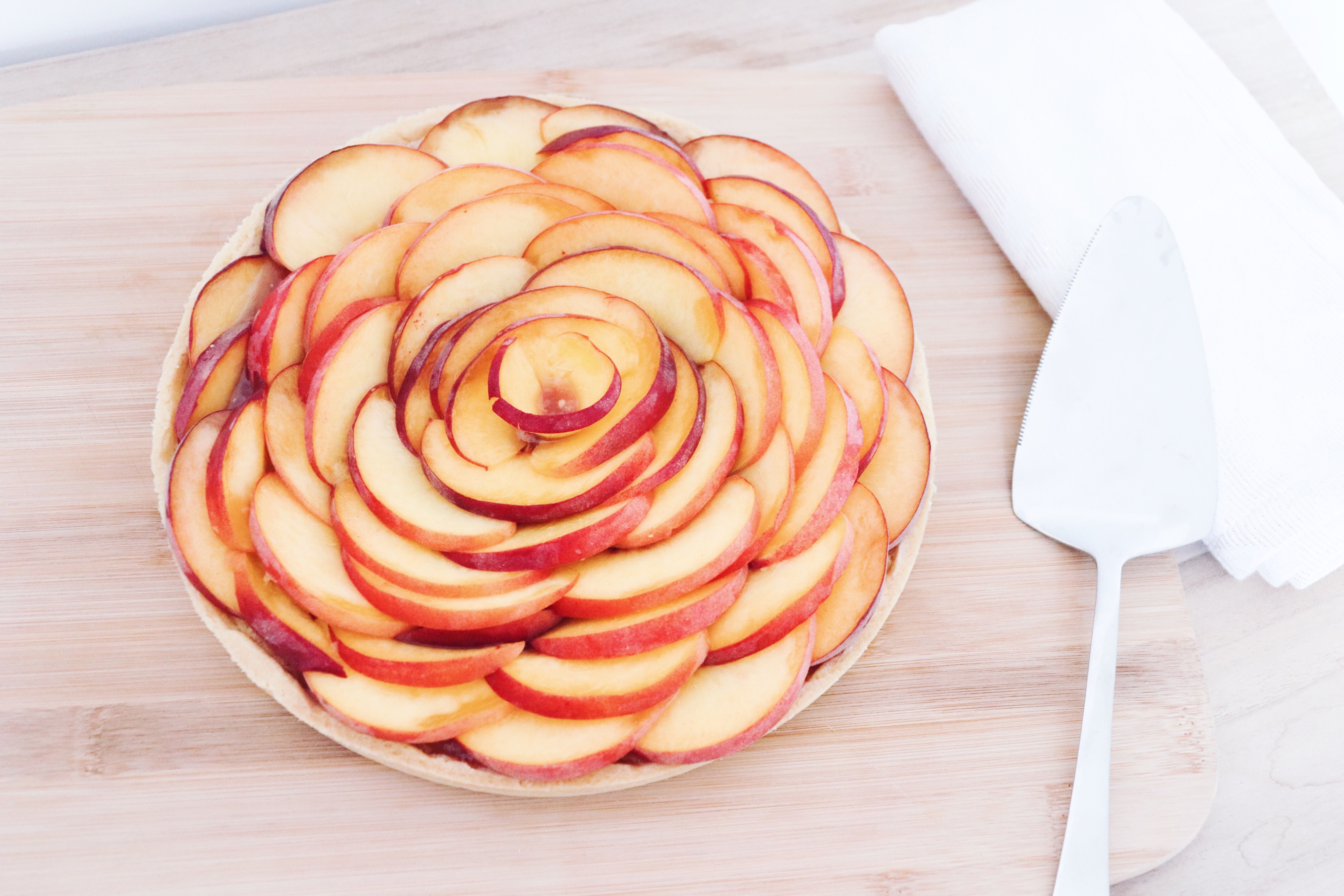 tarte aux deux pêches léa patisseries inspirées