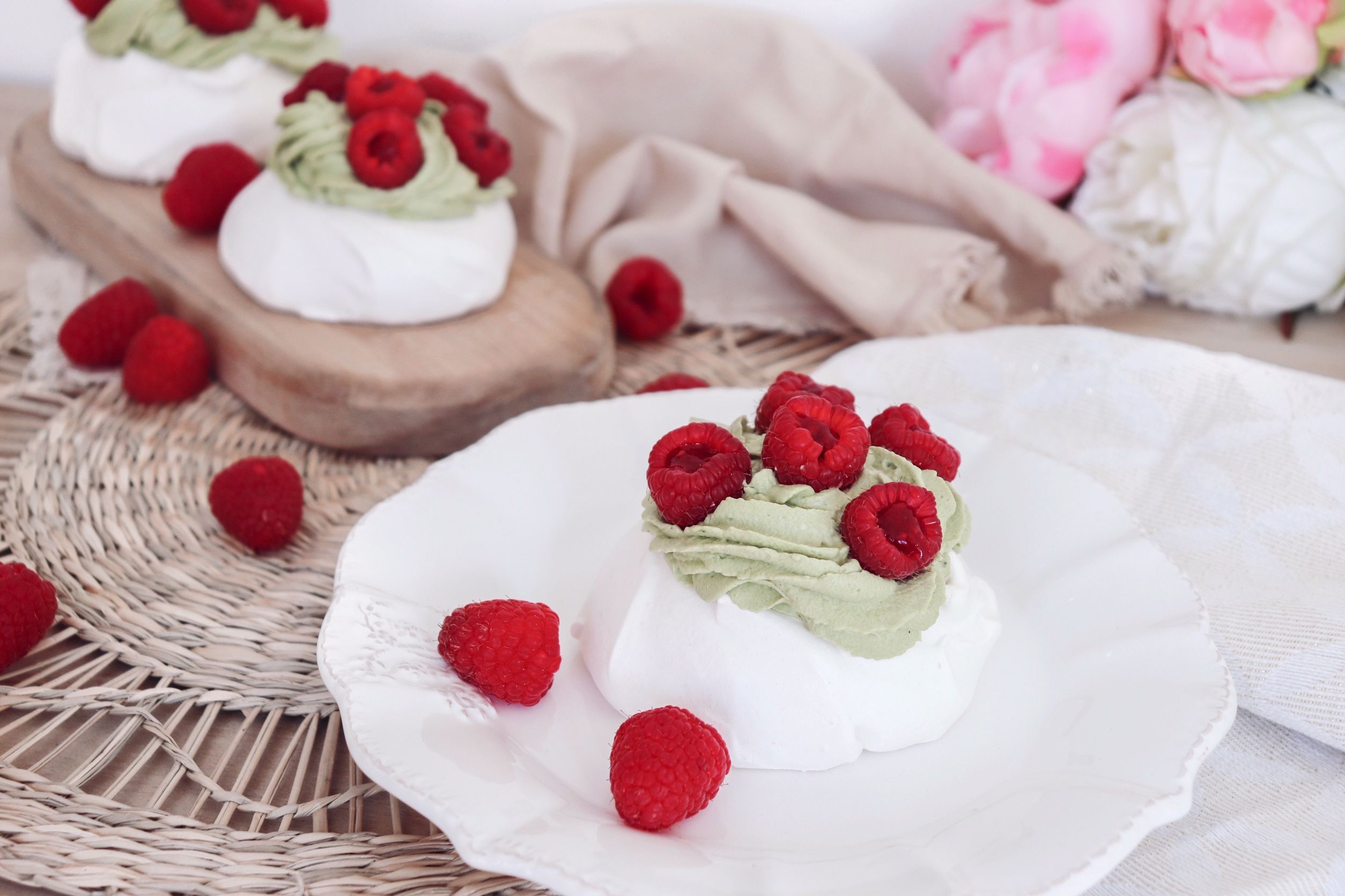 pavlova matcha framboises recette patisserie léa patisseries inspirées