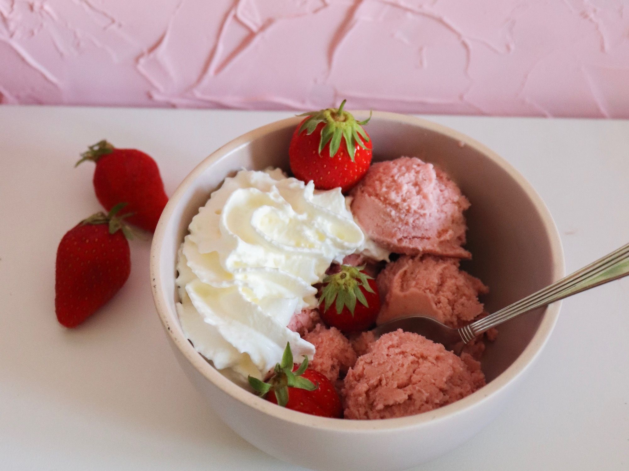 crème glacée à la fraise recette patisserie léa patisseries inspirées